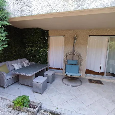 Bel T2 Dans A Saint-raphael Valescure A 10 Minutes De La Apartment *